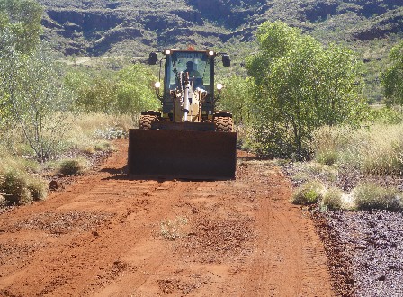 Clearing Lines with Wheeled Loaders